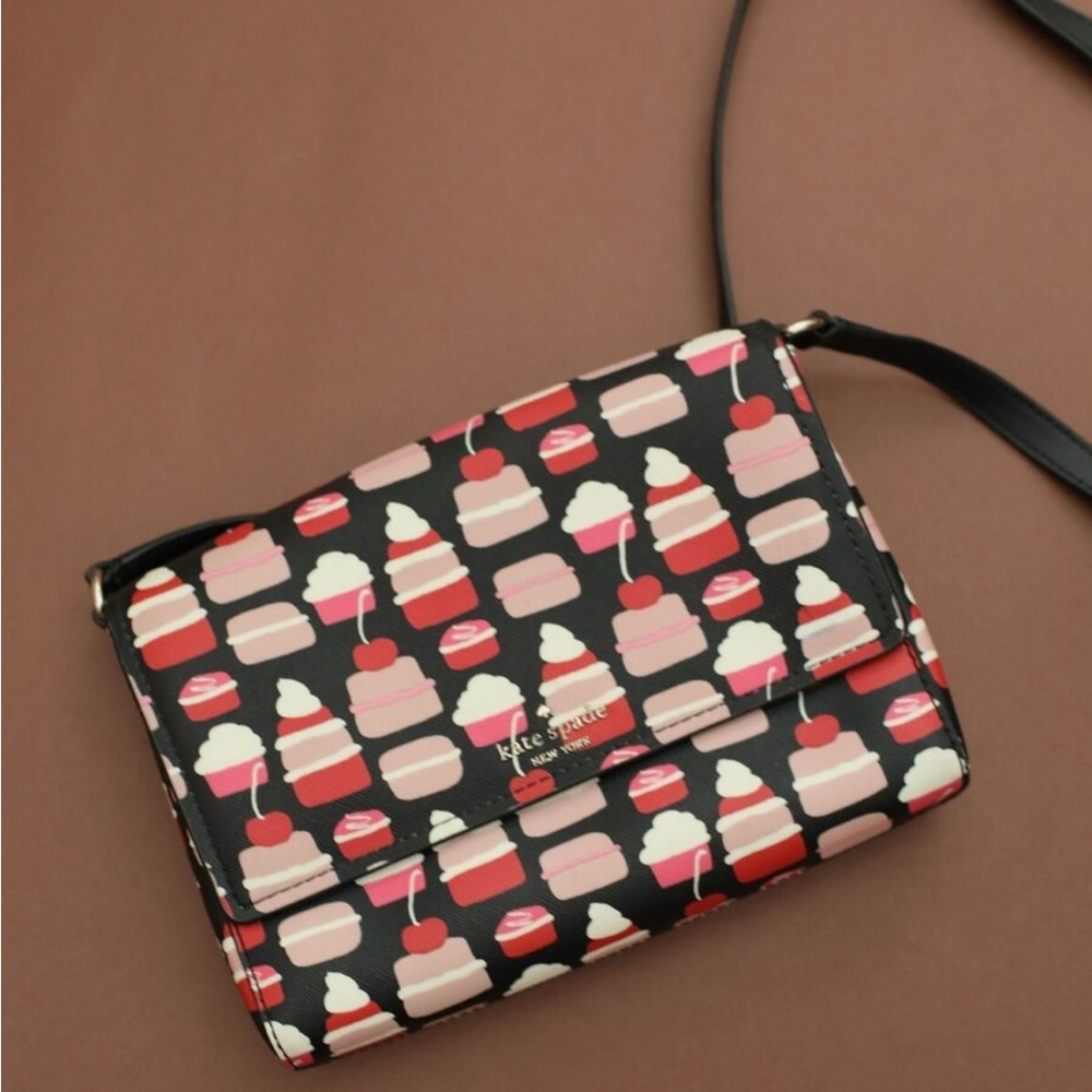 kate spade ♠️ Cove Street Pastries Crossbody *Never Used* NWOT